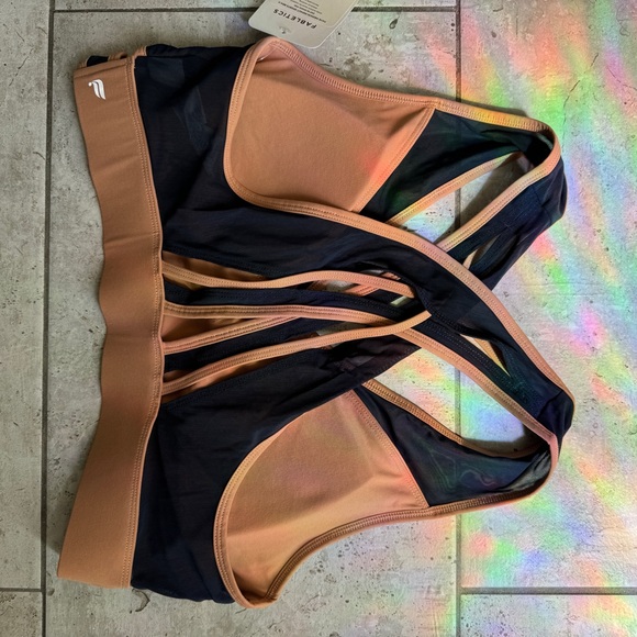Fabletics Sports Bra - Brand New! - 1x - Picture 2 of 2